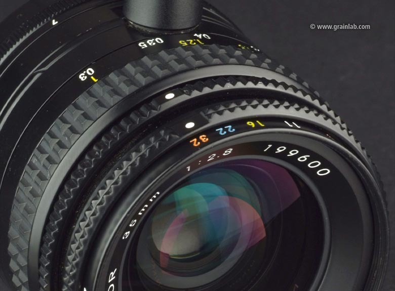 Datei:Nikkor 35 2.8 Shift Grainlab 4.jpg