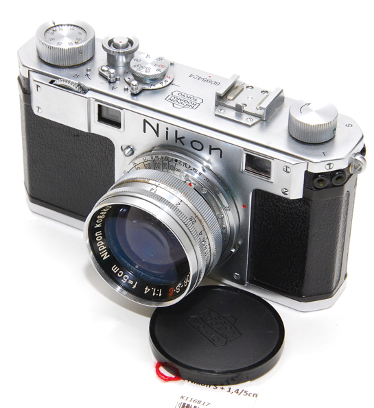 Datei:Nikon S Arsenal.jpg