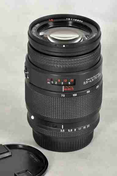 Datei:Vario-Sonnar-N 70-200 3.5-4.5 TeamFoto.jpg