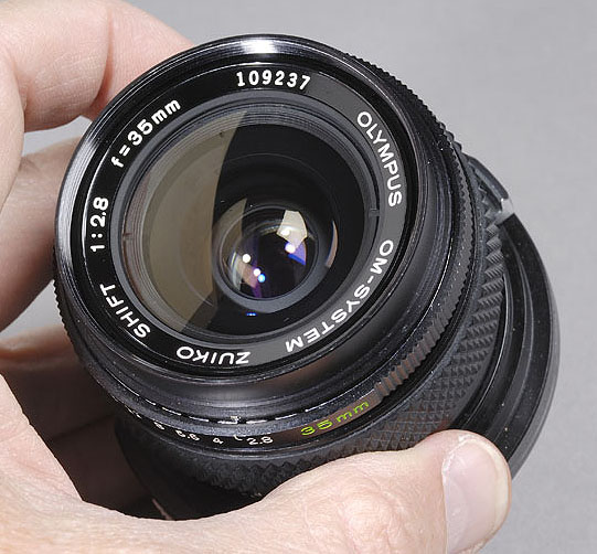 Datei:35 2.8 Ron 3.jpg