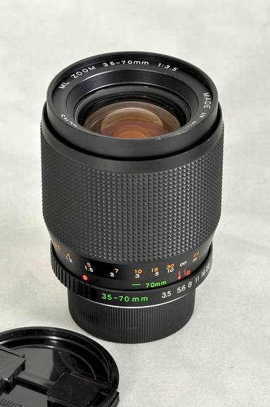 Datei:Yashica ML Zoom 3.5 35-70 TeamFoto.jpg