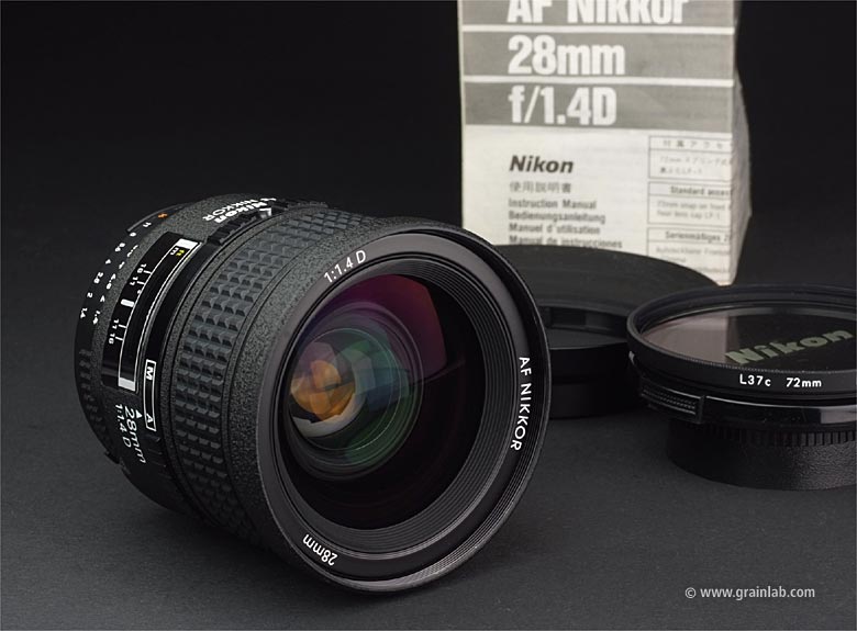 Datei:Nikkor 28 1.4 Grainlab 1.jpg