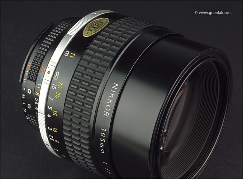 Datei:Nikkor 105 1.8 Grainlab 4.jpg