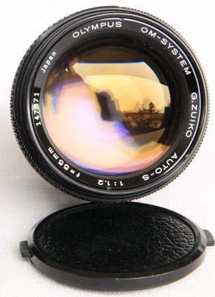 Datei:G.Zuiko 55mm 1.2 alangeli 1.jpg