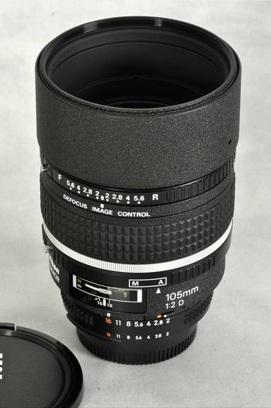 Datei:Nikon DC 105 TeamFoto.jpg