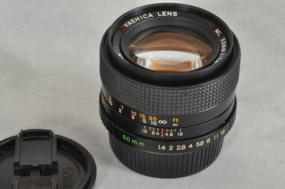 Datei:Yashica ML 50 1.4 TeamFoto.jpg