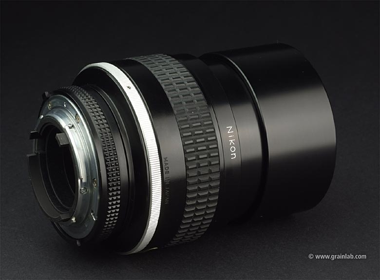 Datei:Nikkor 105 1.8 Grainlab 3.jpg
