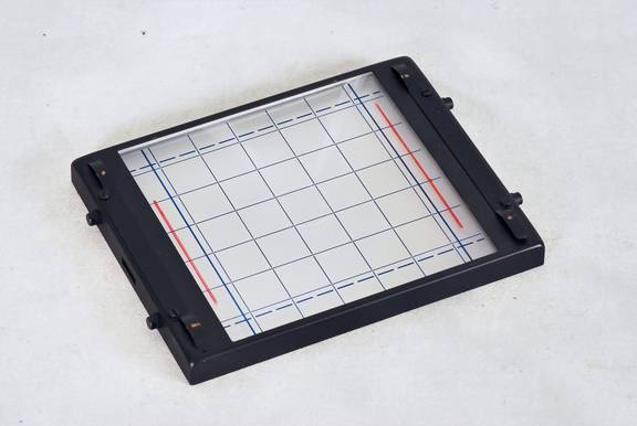 Datei:Mamiya Einstellscheibe Gitter RB67 TeamFoto.jpg