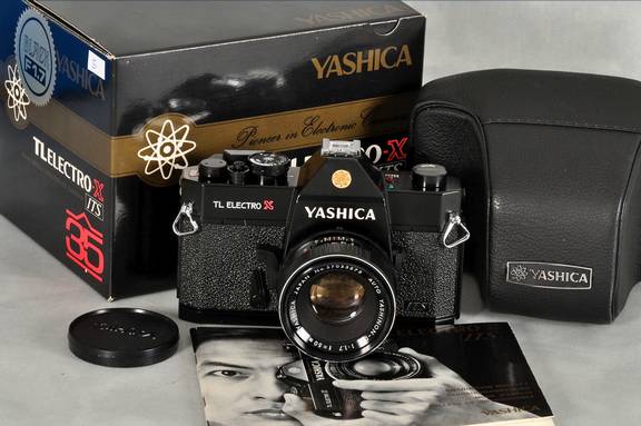 Datei:Yashica TL-electro X TeamFoto.jpg