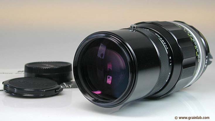 Datei:Nikkor 200 4 Grainlab.jpg