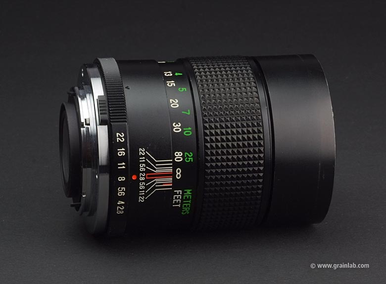 Datei:Vivitar 135 2.8 Grainlab 2.jpg