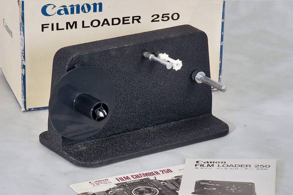 Datei:F-1 Film-Loader 250 TeamFoto.jpg