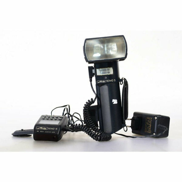 Datei:Mecablitz 50 MZ-5 TeamFoto 1.jpg