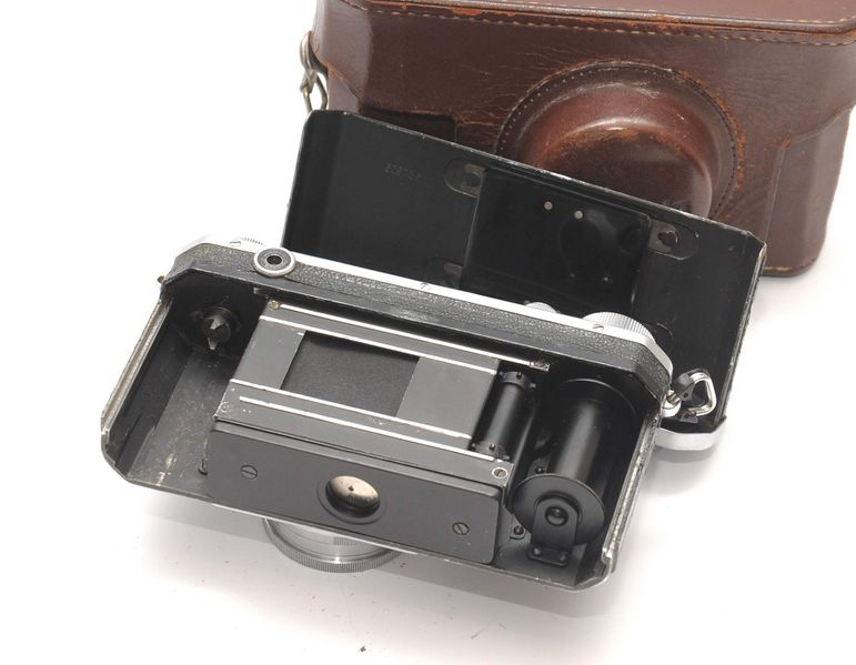 Datei:Nikon I Arsenal 2.jpg