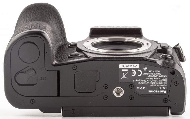 Datei:Lumix G9 Arsenal 5.jpg