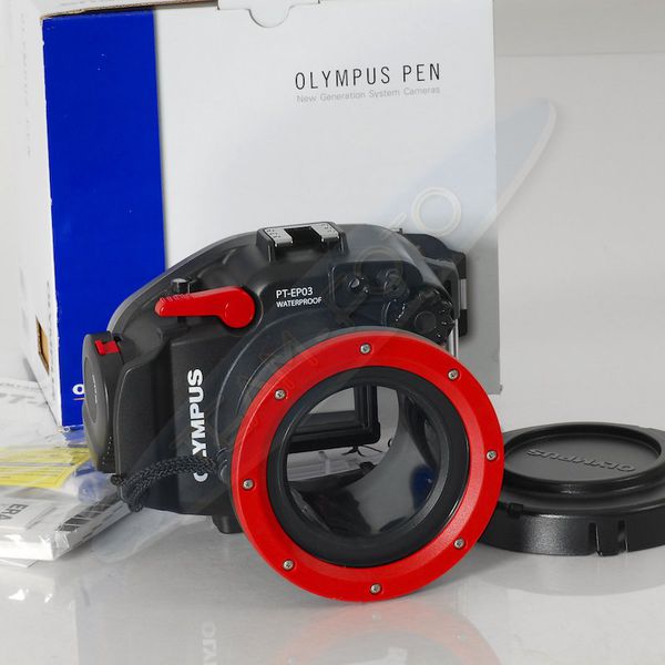 Datei:Unterwassergehaeuse PT-EP03 TeamFoto 1.jpg