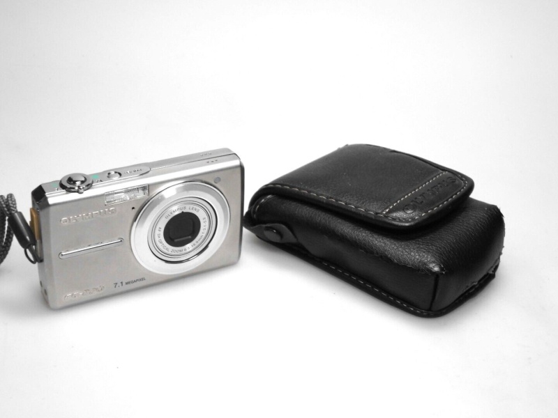 Datei:FE-220 camerafoxx 1.jpg