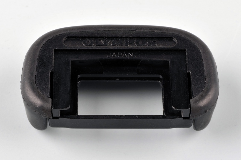 Datei:OM Eyecup 2 back.jpg