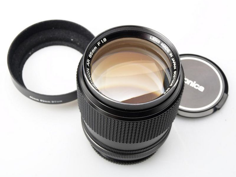 Datei:Hexanon 85 1.8 camerafoxx.JPG