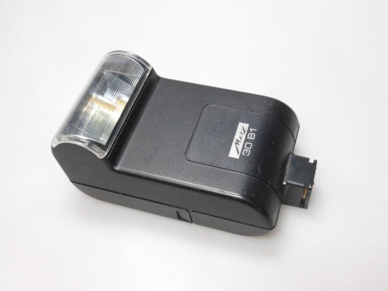 Datei:Mecablitz 30 B-1 camerafoxx 1.jpg