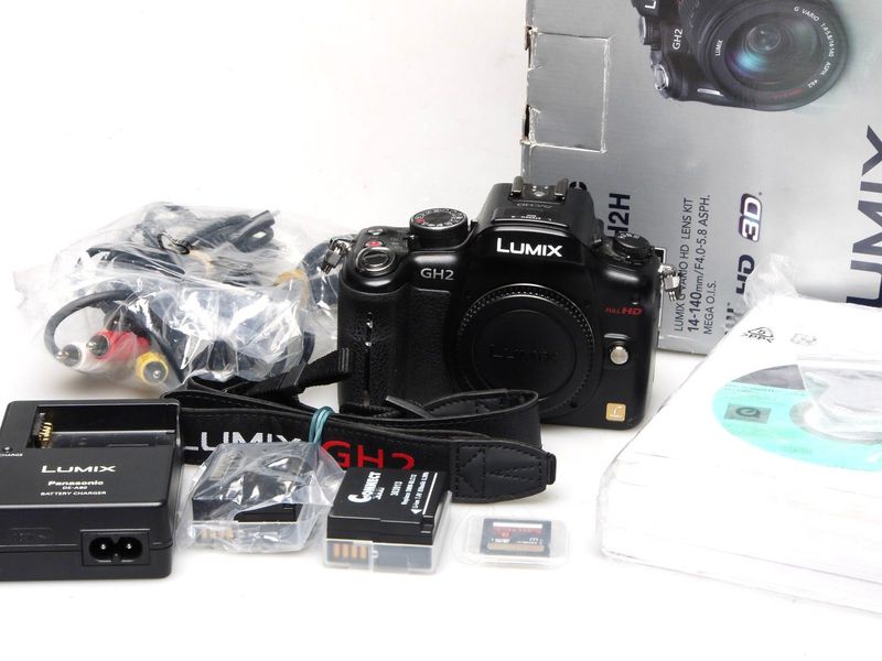 Datei:Lumix DMC-GH2 camerafoxx 1.jpg