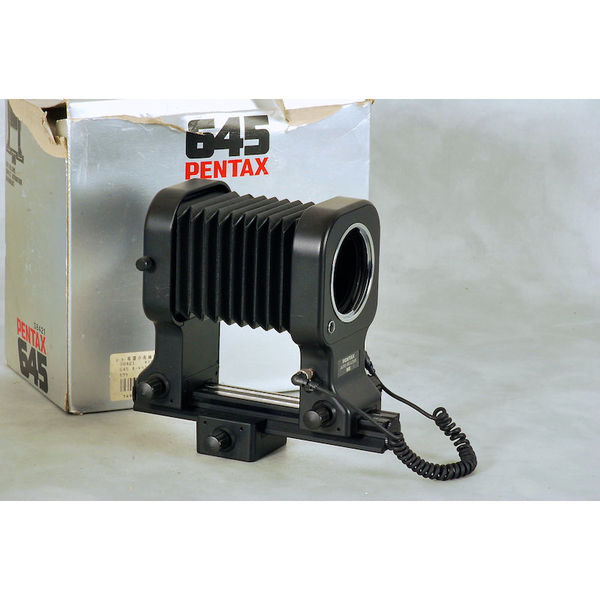 Datei:Pentax 645 Auto-Balgengeraet TeamFoto.jpg