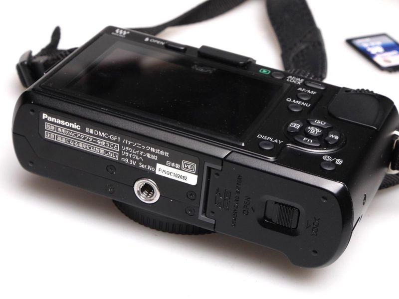 Datei:Lumix DMC-GF1 camerafoxx 3.jpg