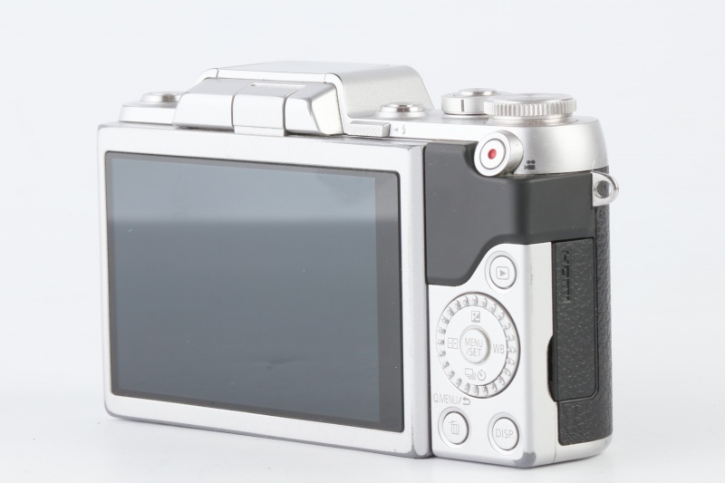 Datei:Panasonic Lumix DMC-GF7 Arsenal 6.jpg