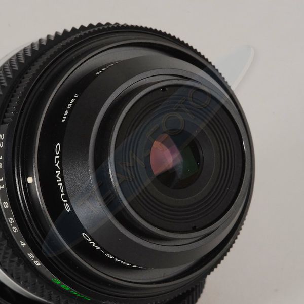 Datei:Zuiko 38 2.8 TeamFoto 3.jpg