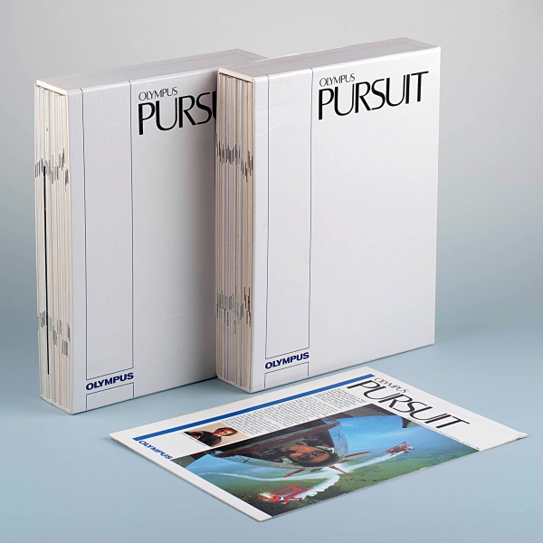 Datei:Olympus Pursuit Schuber.jpg