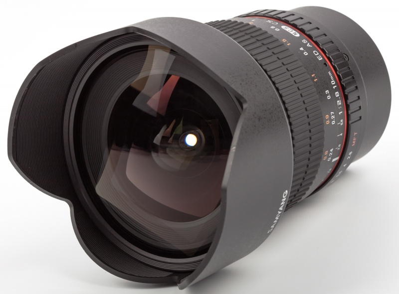 Datei:Samyang 10 2.8 Arsenal 1.jpg