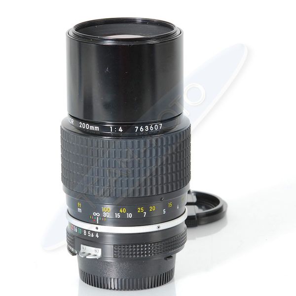 Datei:Nikkor 200 4 TeamFoto.JPG