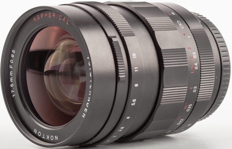 Datei:Nokton 17.5 0.95 Arsenal 2.jpg