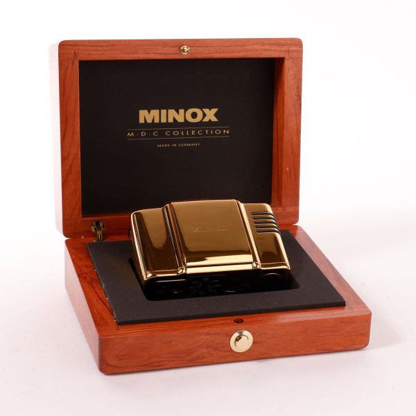 Datei:Minox MDC gold Arsenal 1.jpg