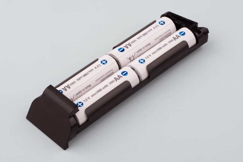 Datei:M.6V Battery Holder 1 03.jpg