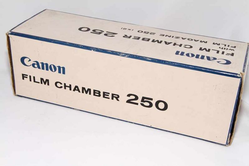 Datei:F-1 Film-Chamber 250 Michel 3.JPG