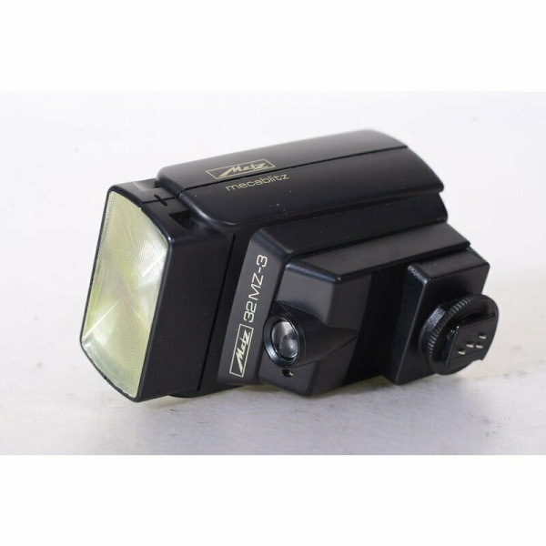 Datei:Mecablitz 32 MZ-3 TeamFoto 1.jpg