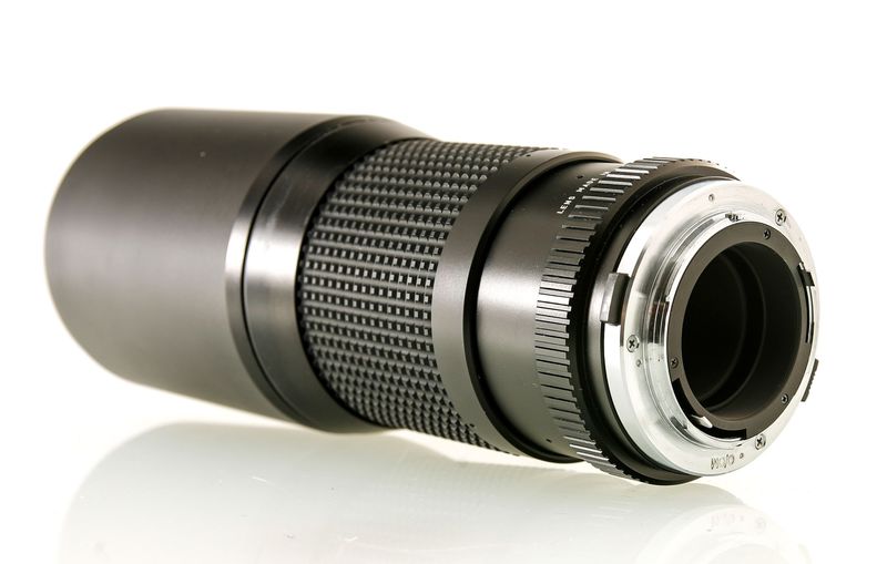 Datei:OM-Tokina 400 5.6 Arsenal 3.jpg