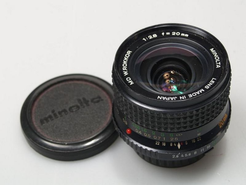 Datei:Rokkor 20 2.8 camerafoxx.jpg