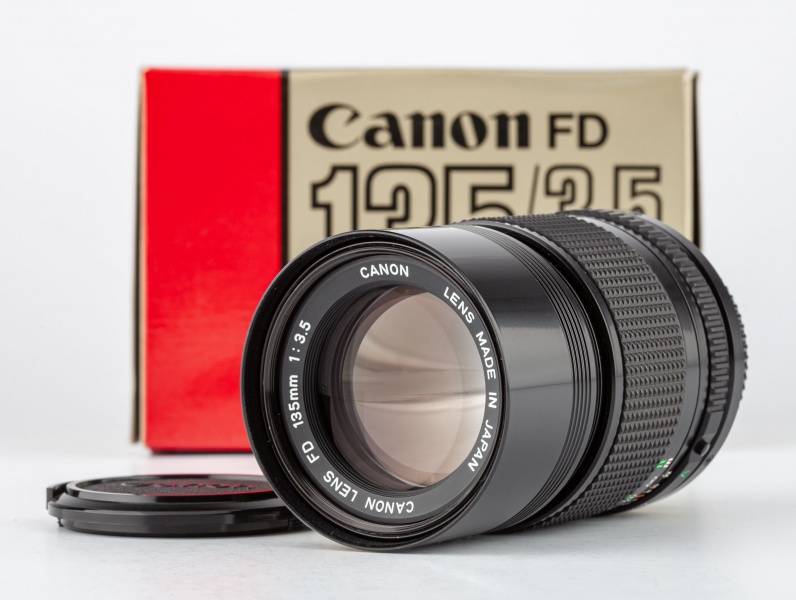 Datei:Canon FDn 135 3.5 Arsenal 1.jpg