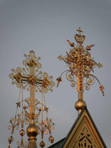 Datei:2 Turmspitzen.jpg