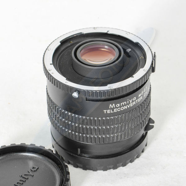 Datei:Mamiya 645 2xN TeamFoto 1.jpg