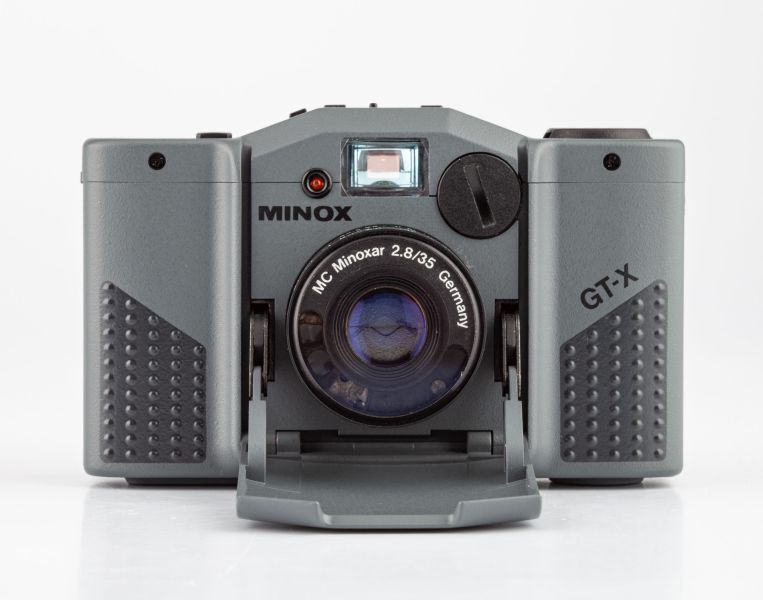 Datei:Minox 35 GT-X Arsenal 1.jpg