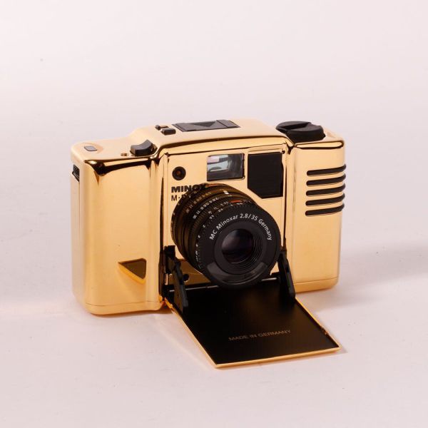 Datei:Minox MDC gold Arsenal 3.jpg