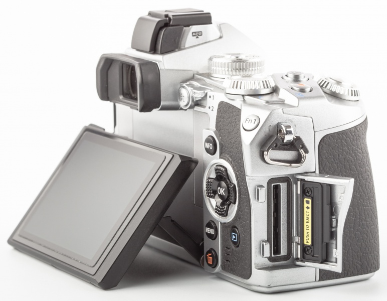 Datei:Olympus E-M1 si Arsenal 6.jpg