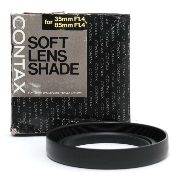 Datei:Contax Hood 70 Arsenal 1.jpg