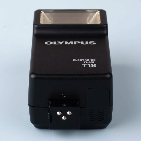Datei:Olympus Electronic Flash T18 05.jpg