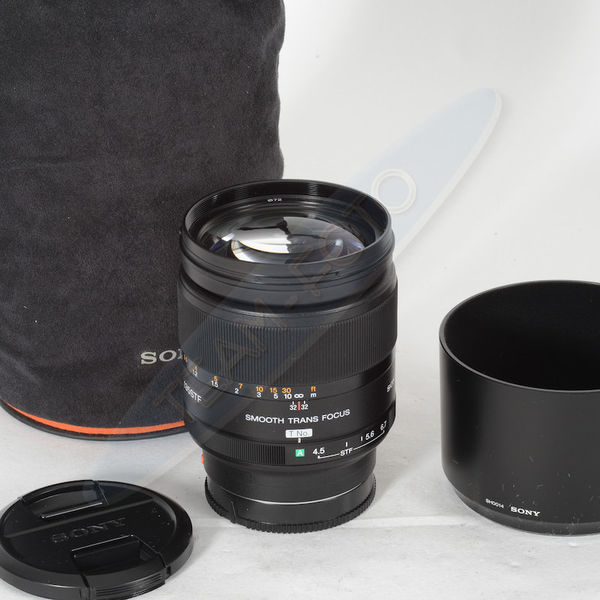 Datei:Sony STF 135 TeamFoto 1.jpg