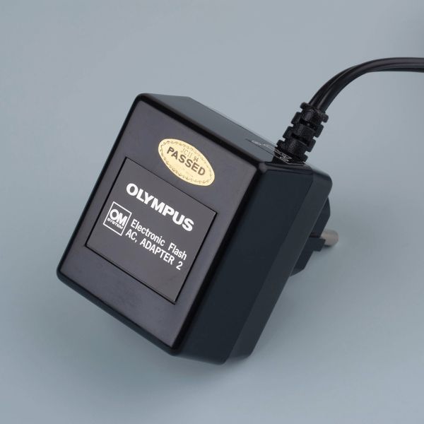 Datei:AC Adapter 2 02.jpg