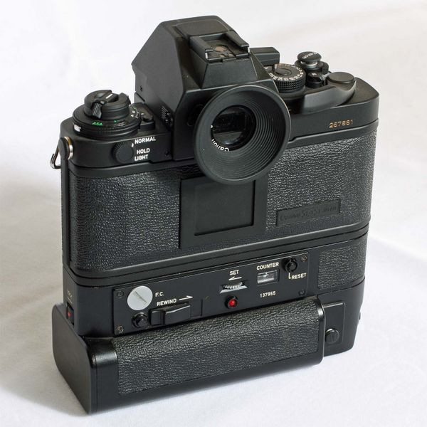 Datei:Canon New F-1 50th 4.jpg